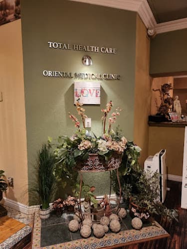 Yooniverse Acupuncture clinic