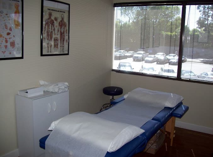 AMC Dragon Acupuncture in Encino clinic