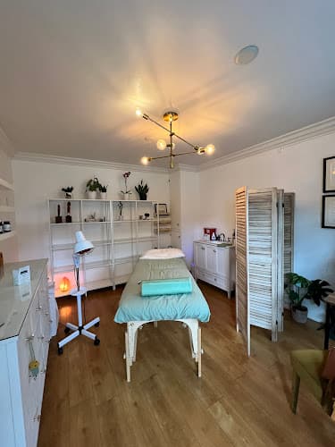 Herbs to Acupuncture clinic