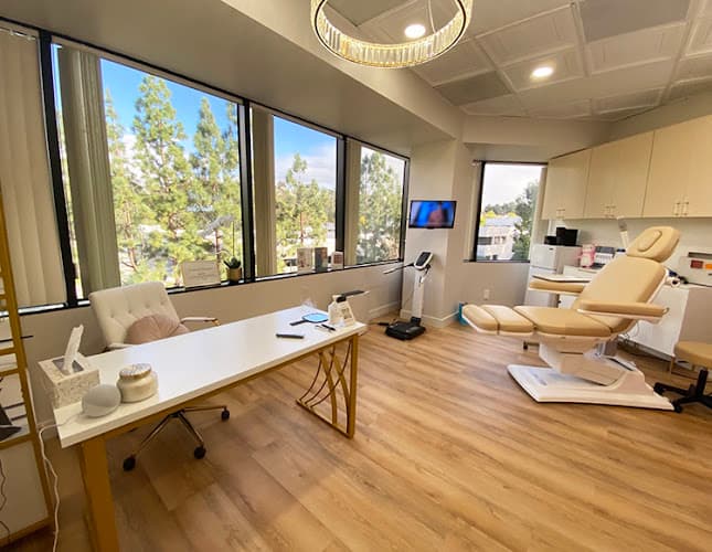 Age Well Acupuncture & Med Spa clinic