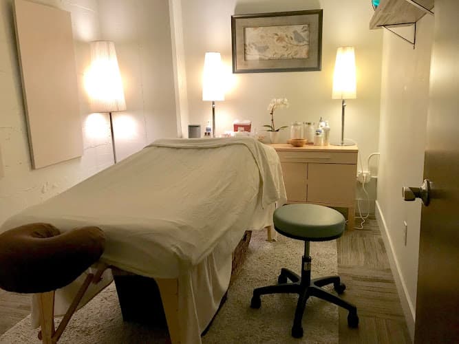 Michelle Graves, L.Ac, FABORM clinic