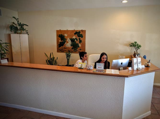 A Center For Natural Healing clinic