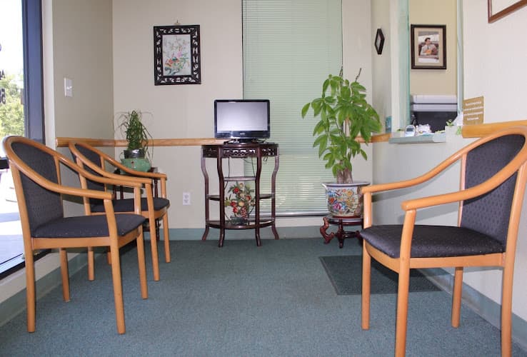 Liu Hong( Rainbow Acupuncture Temecula ) clinic