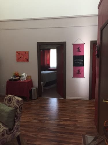 Lisa Lowe, L.Ac, LLC clinic