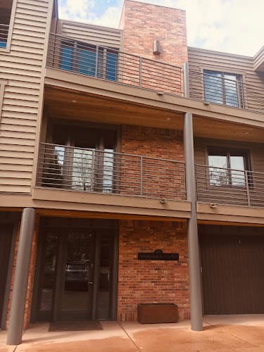 Alex Leddy Acupuncture clinic