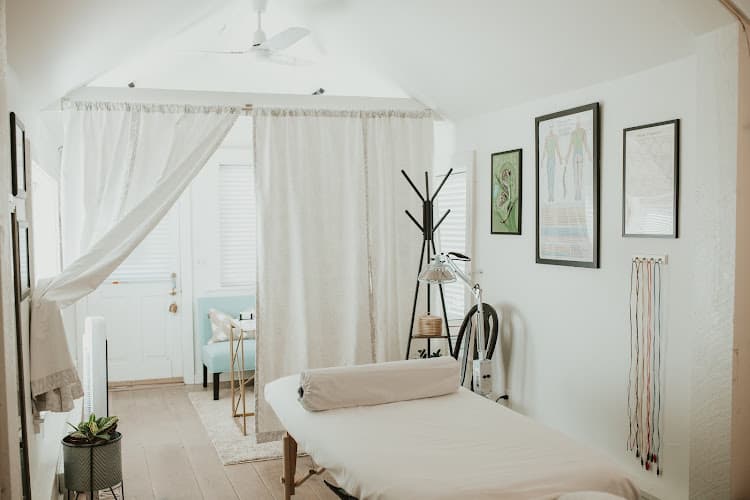 Jacqueline Fusari Acupuncture LLC clinic