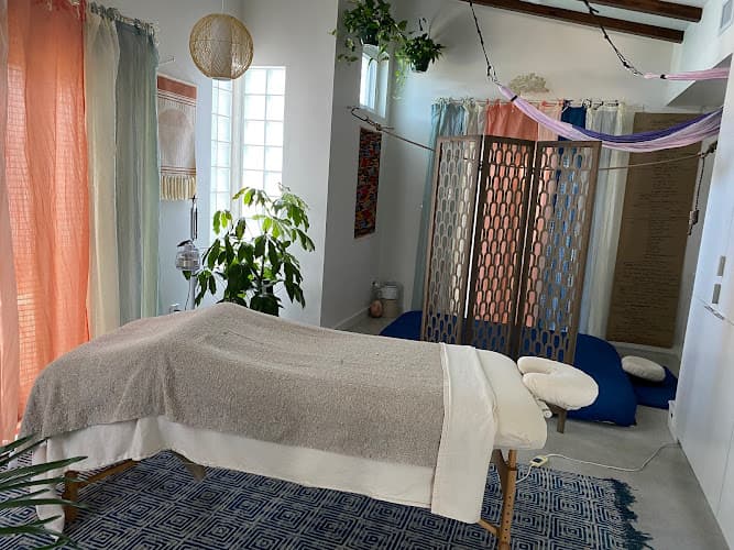 Tennyson the Acupuncturist clinic