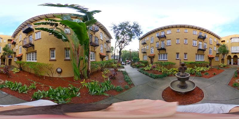 Palm Wellness by Natalie Maddox Rougié clinic