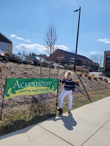 Gina Edness, RN, BSN, M.Ac., L.Ac. clinic