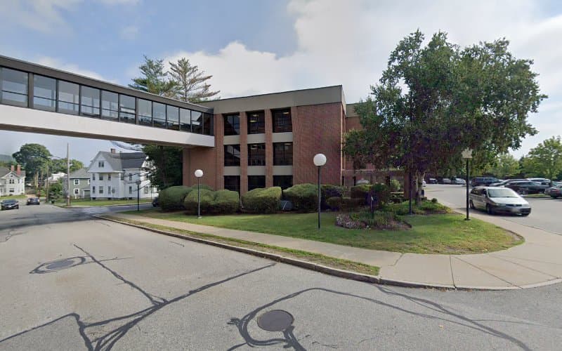 Yili Cao, Yili clinic