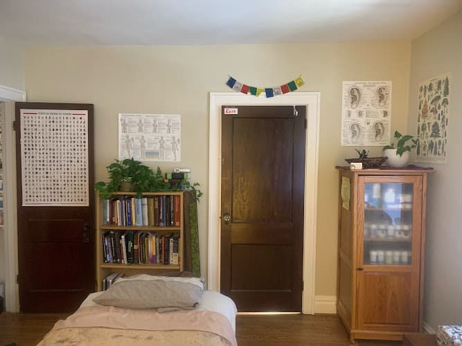 Golden Oak Acupuncture & Herbal Medicine clinic