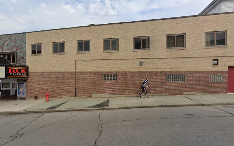 Kerri Harrington, Acupuncturist clinic