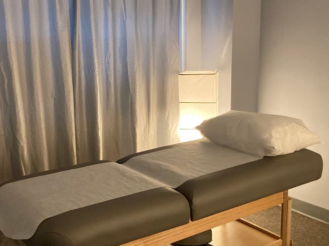 Robert Ziemanis, L.Ac. clinic