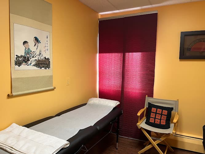 Siling Liu Parisi, LAC clinic