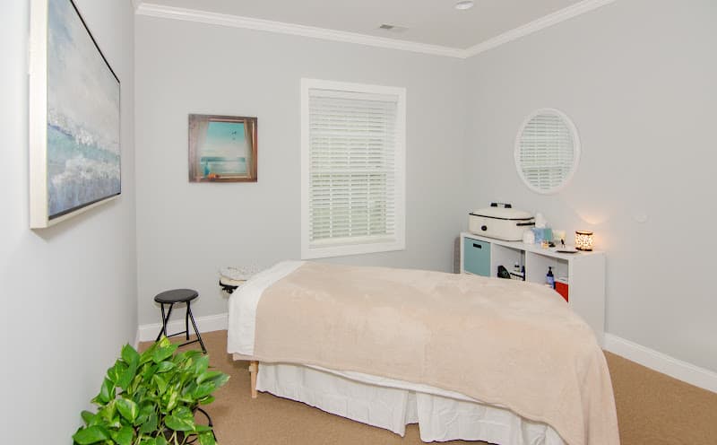 Michelle Sigler, LAc, LMBT clinic