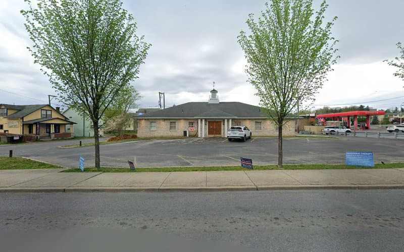 Acupuncturist Dr. Cuiling (Casey) Zhang clinic