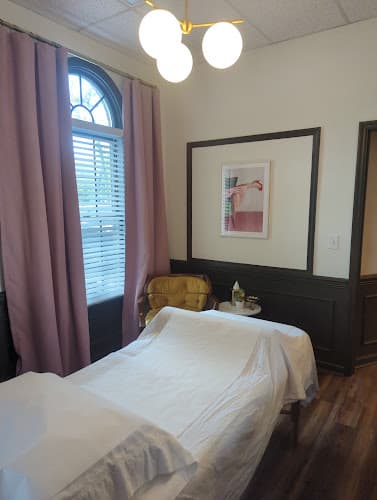 Devine Acupuncture clinic