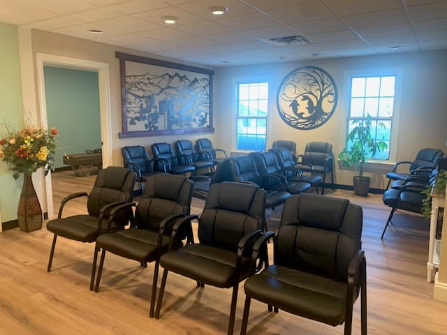 Bach Chiropractic & Acupuncture clinic