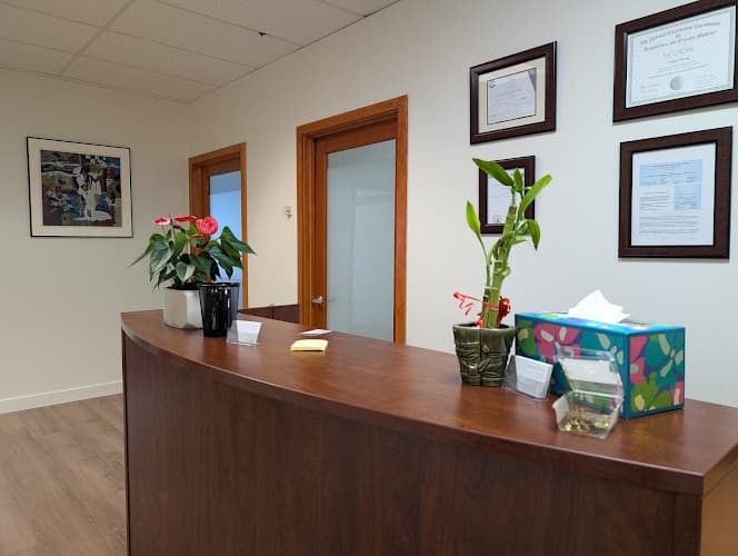 Seattle AcuHealth Clinic 針灸醫館 clinic