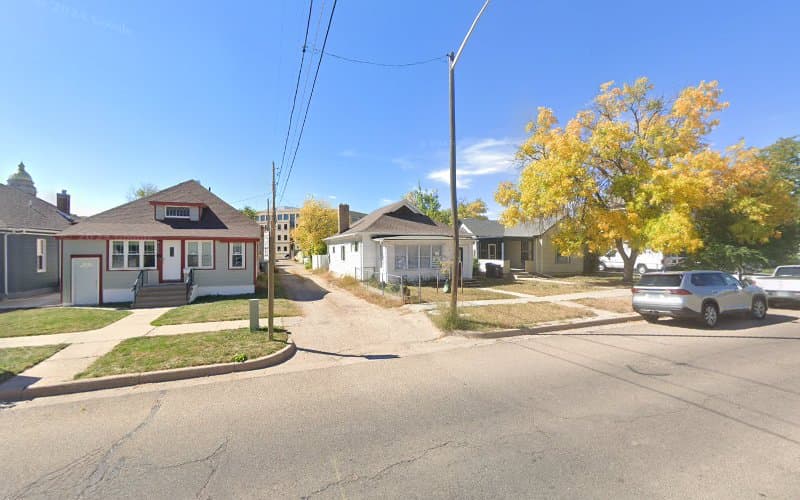 Jessica Schwarz, Acupuncturist clinic