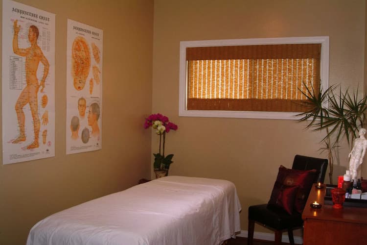 Revive Qi Health and Fertility Center (Acupuncture & Natural Medicine) clinic