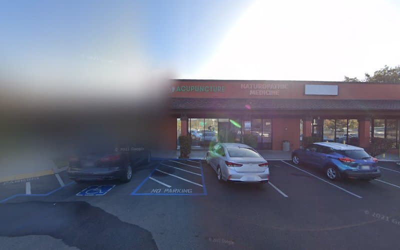 Ying Jiang, Lac clinic