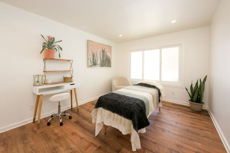 Tao Natural Healing: Acupuncture & Skincare clinic