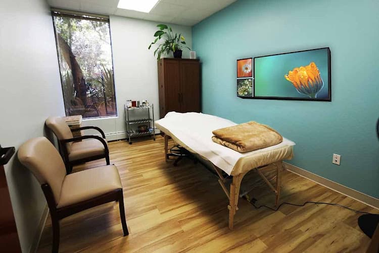 Inner Circle Wellness Acupuncture & Herbs Clinic clinic