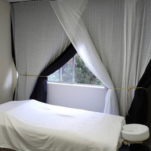 Wang Shun Acupuncture and Massage Therapy clinic