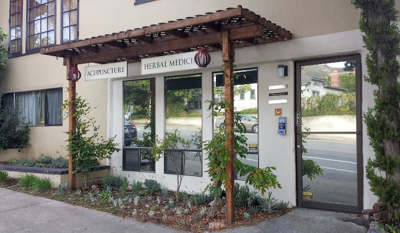 Milkweed and Alchemy : Bianca Clayton, L.Ac. clinic