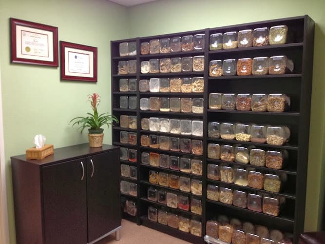 Joann Xie, Licensed acupuncturist and herbalist clinic