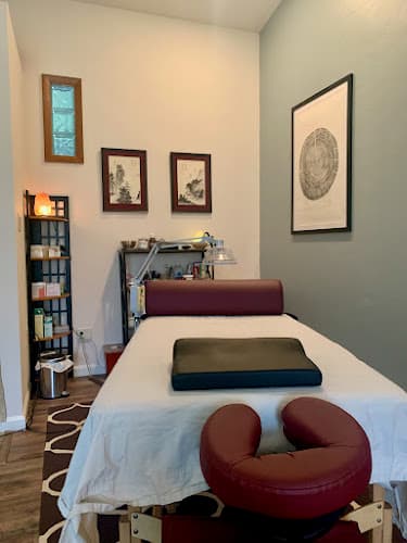 Lumen Acupuncture and Light clinic