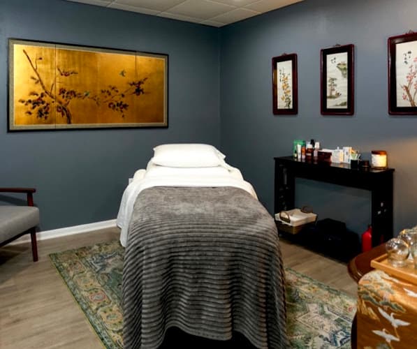 Dr. Holly Durning & Associates- Holistic Medicine, Acupuncture Physician clinic