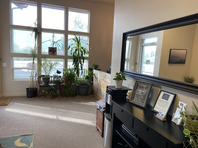 Lake Life Wellness Center: Acupuncture and Functional Medicine clinic