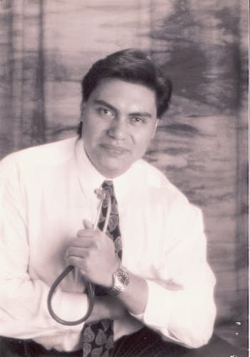 Maurice Velasco chiropractic Acupuncture and Natural Medicine clinic