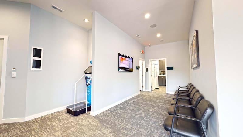 Jackson Chiropractic & Acupuncture - Chiropractor in Champaign IL clinic