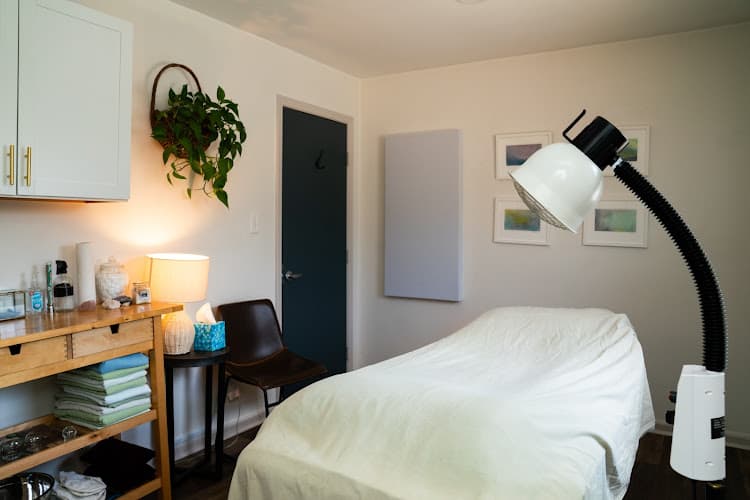 The Light Clinic - Central Kentucky's #1 Choice for Natural Medicine clinic