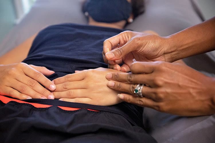 Dr. Jennifer Taylor Menda LAc DAC AcuHerb Community Circle LLC Acupuncture clinic