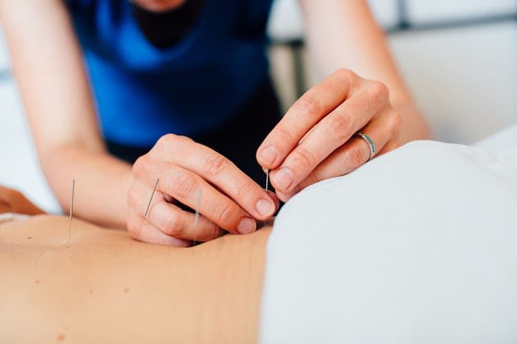 Sadie Hays, Licensed Acupuncturist clinic