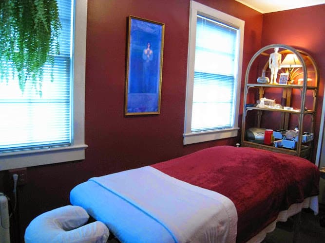 Healthy Living Acupuncture, Amanda Lewis, L.Ac. clinic