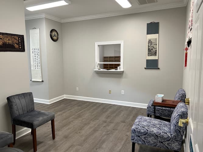 Holistic Acupuncture with Hu, Xiao, & Chau clinic