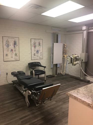 Cynthia Airhart DC, CFMP, CCEP, L.Ac - Crossroads Chiropractic Clinic clinic