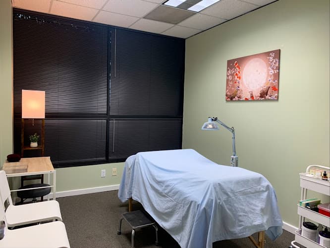 Dr. Riz Virata Integrative Wellness clinic